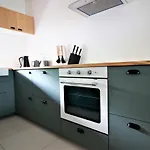 Σπίτι διακοπών 3 Bed Modern Family House In *