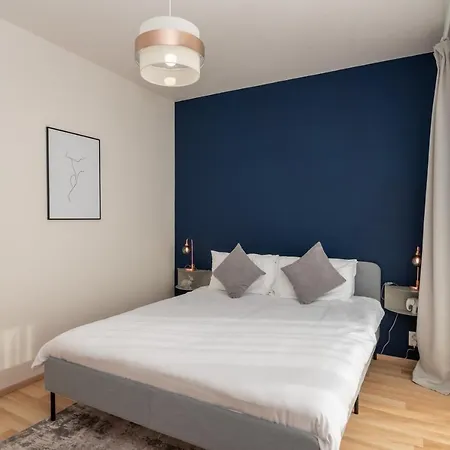 3 Bed Modern Family House In