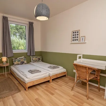 3 Bed Modern Family House In بيت للعطل *