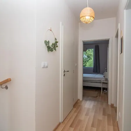 بيت للعطل 3 Bed Modern Family House In