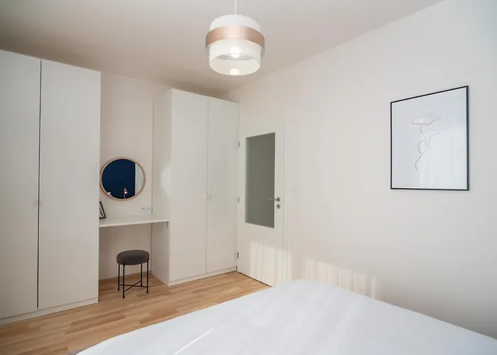 3 Bed Modern Family House In 度假居 米库洛夫