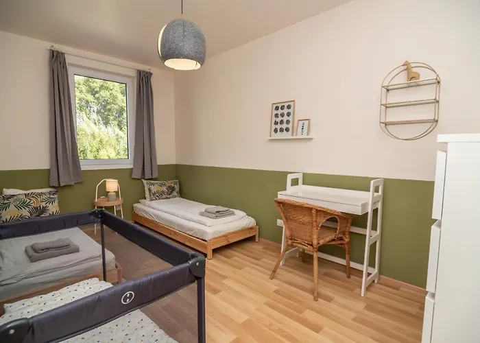 Semesterbostad 3 Bed Modern Family House In